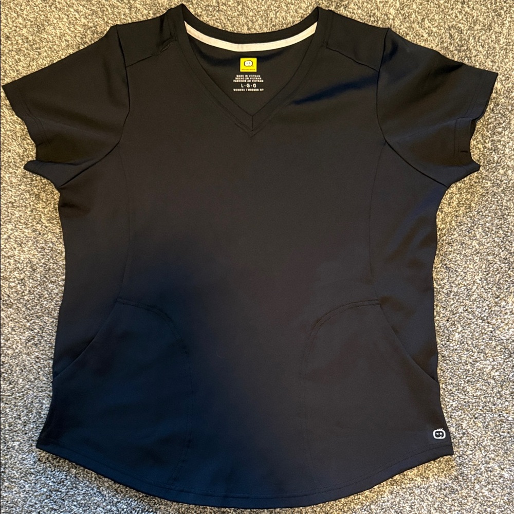 WonderWink Black Short Sleeve V-Neck Top NWOT